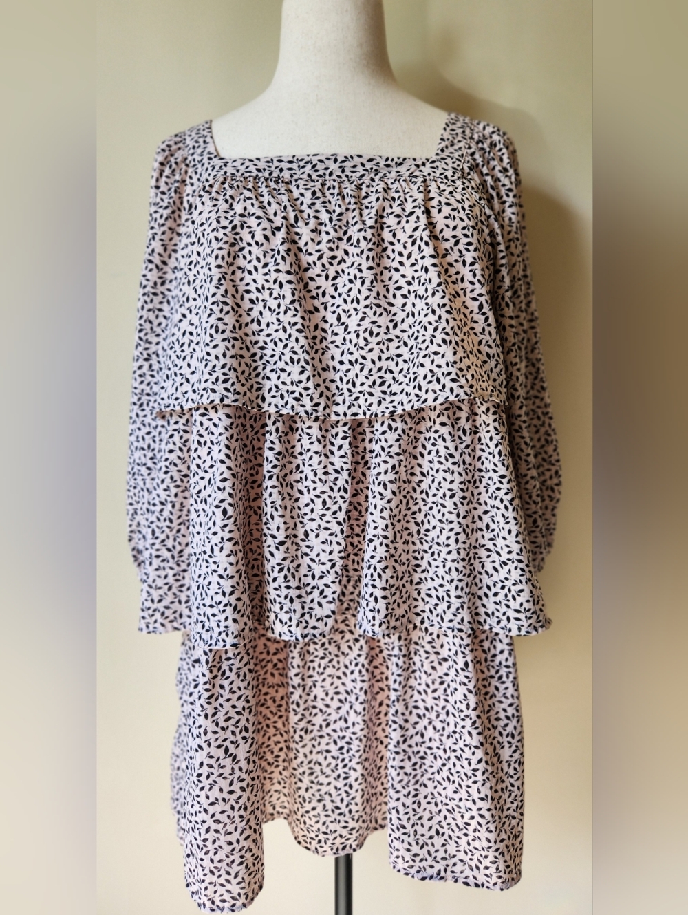 Tiered Dress Pink Black Leaf Print Bishop Sleeve Knee Length Long Sleeve Large